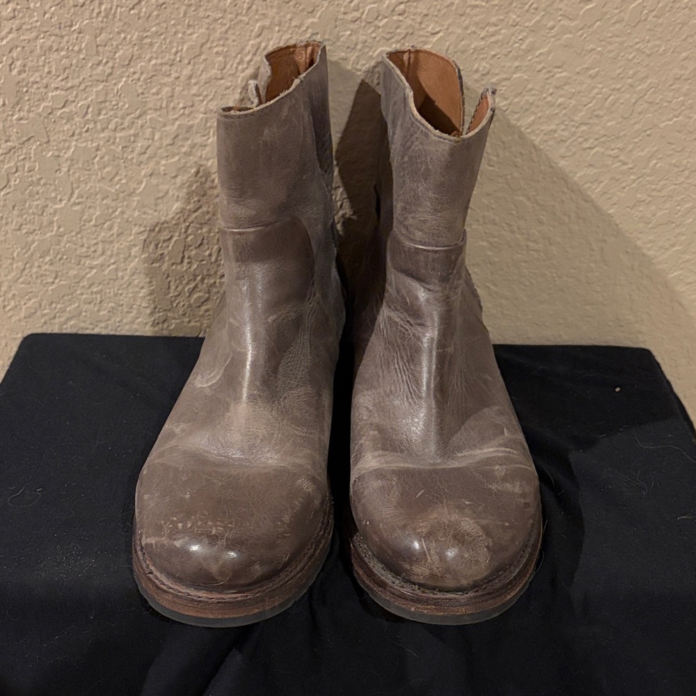 Frye Veronica Taupe Leather Moto Boots w/ Zipper Detail Size 8.5 - Picture 2 of 9